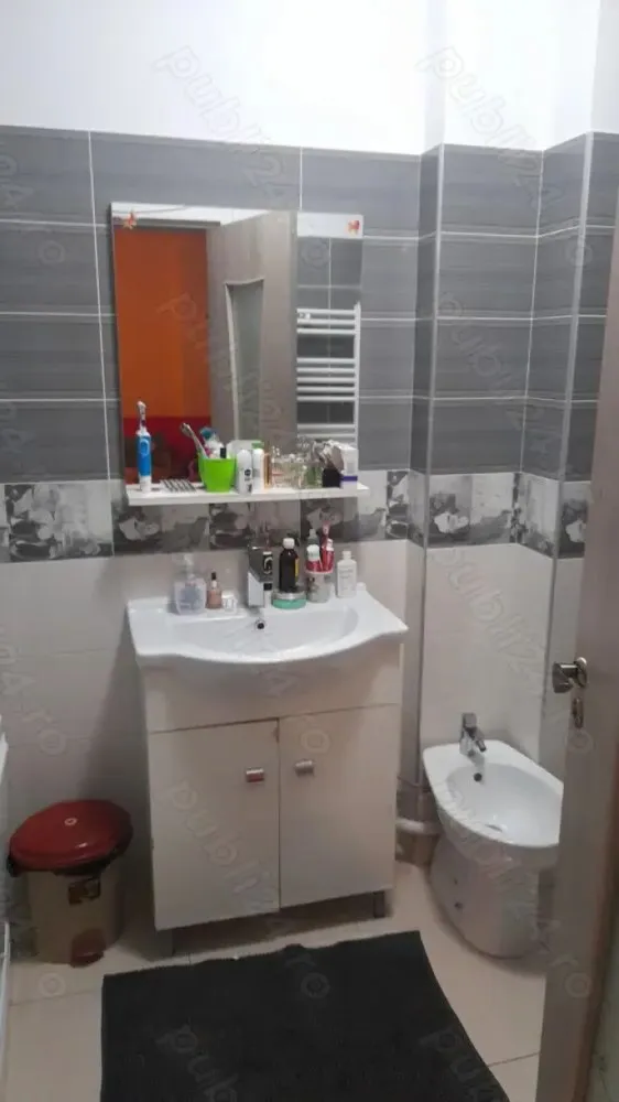 BRASADAS vinde ap 2 cam Dambu Rotund. - Agentia Imobiliara BRASADAS vinde apartament cu 2 cam.semidecomandat,mobilat ,utilat 54 mp,in cartier dambu rotund aproape de statia 31,31 M,34M,32 M,2 statii de autobuz pana la scoala gimnaziala Emil Isac,Autogara,Gara,lidl,Panemar,farmacie in apropiere,mega iage in blocul de langa noi,peste deum Biserica ortodoxa din cordos,parcare subterana. www.brasadas.com.