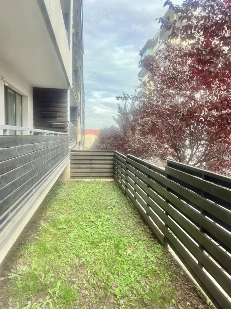 Persoana fizica vând Apartament 2 camere, 60 mp utili + terasă 30 mp - Persoana fizica vând Apartament 2 camere, 60 mp utili + terasă 30 mp, într-o zonă liniștită și ușor accesibilă din cartierul Bună Ziua. Detalii tehnice: Suprafață utilă: 60 mp Terasă: balcon și terasă înierbată 30 mp Compartimentare: dormitor, living, bucătărie închisă, baie Înălțime camere: 2,67 m Parter înalt Se vinde mobilat și utilat. Apartamentul este ideal atât pentru locuit, cât și pentru investiție (închiriere pe termen lung). Se vinde exact ca în fotografii gata de mutare imediată.