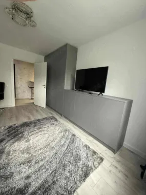 P.F Vand apartament in Plopilor cu doua camere, zona Platinia