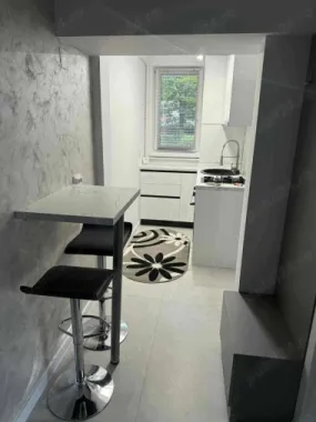 P.F Vand apartament in Plopilor cu doua camere, zona Platinia