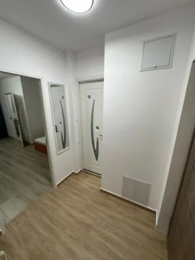 Particular inchiriez garsoniera Dristor str Laborator la 2 min metrou