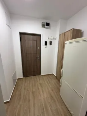 Particular inchiriez garsoniera Dristor str Laborator la 2 min metrou