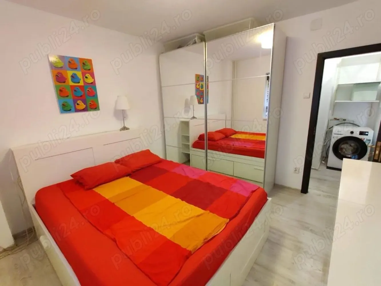 Inchiriez apartament 2 camere Rahova - complet mobilat si utilat - centrala proprie - Închiriez apartament complet mobilat si renovat in zona Rahova. 2 camere, 55 mp, balcon închis, centrala proprie, călduros, foarte luminos, cu fata spre sud. Etaj 2. Lidl chiar peste drum si alte supermaket-uri in apropiere. Parcul Sebastian foarte aproape. La jumatate de ora de mers pe jos de zona Unirii sau cu tramvaiul in sub 20 de minute.