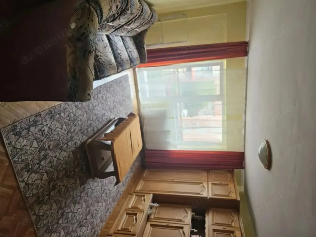 BRASADAS vinde ap 2 cam etaj3/4 decomandat, Carpați 2 - Agenția imobiliara BRASADAS vinde apartament cu 2 camere Carpați 2, etaj 3/4 cu 2 bacoane, termopan, microcentrala, orientare est-vest, soare toată ziua, luminos, nu este de colt, nici de mijloc. Balcon la camera mare si la bucătărie. www.brasadas.com.