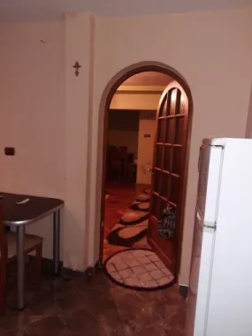 BRASADAS vinde ap 3 cam la PARTER în Micro 16.