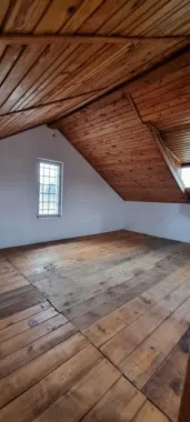 Casa cu 7,7 ari de teren in Bercu rosu, strada Afinelor
