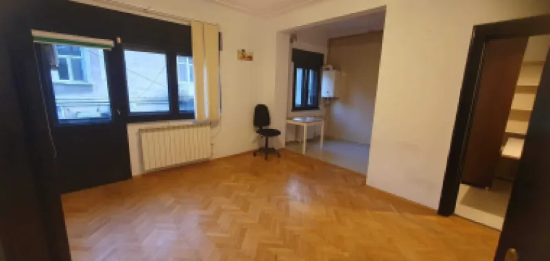 Apartament 2 camere in vila, stradal Dorobanți doua balcoane, două băi