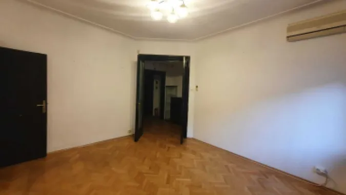 Apartament 2 camere in vila, stradal Dorobanți doua balcoane, două băi