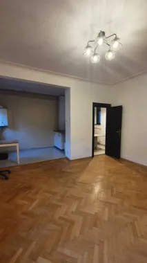 Apartament 2 camere in vila, stradal Dorobanți doua balcoane, două băi