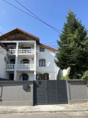 Inchriez apartament 40 mp,Bucuresti utilat ,renovat 15 min Pta Unirii