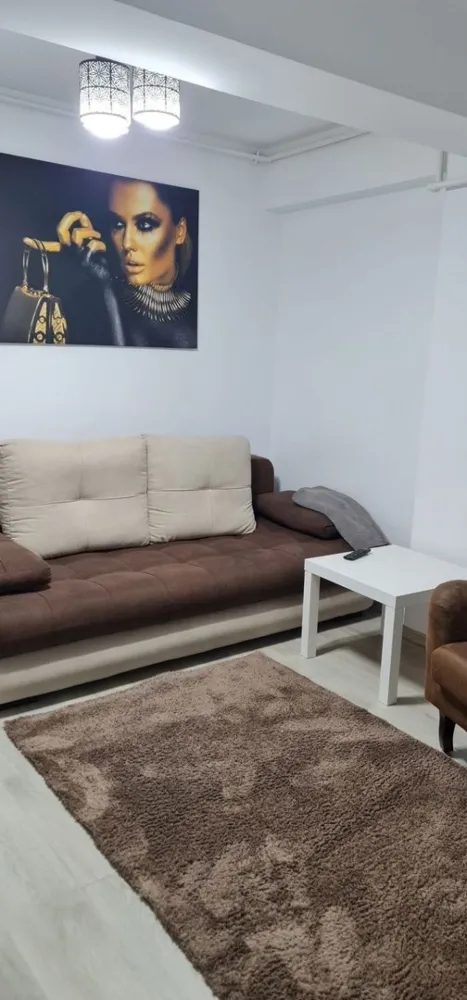 Inchiriez Ap 2 cam . Lujerului . Proprietar - Proprietar . De inchiriat apartament 2 camere . Semidecomandat . Bloc din 2019 . Mobilat si utilat ...centrala...ac . Boxa depozitare . Loc parcare . Este situat pe strada Virtutii colt cu Orsova . Tramvai / autobuz 1 minut . Metrou 5 minute . Mega Image la parter . Profi la 20 m . NU are balcon ! Exclus agentii ! Exclus animale de companie ! Chirie 2+ 1 garantie ...