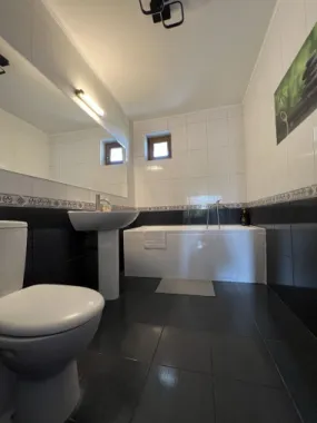 Inchriez apartament 40 mp,Bucuresti utilat ,renovat 15 min Pta Unirii