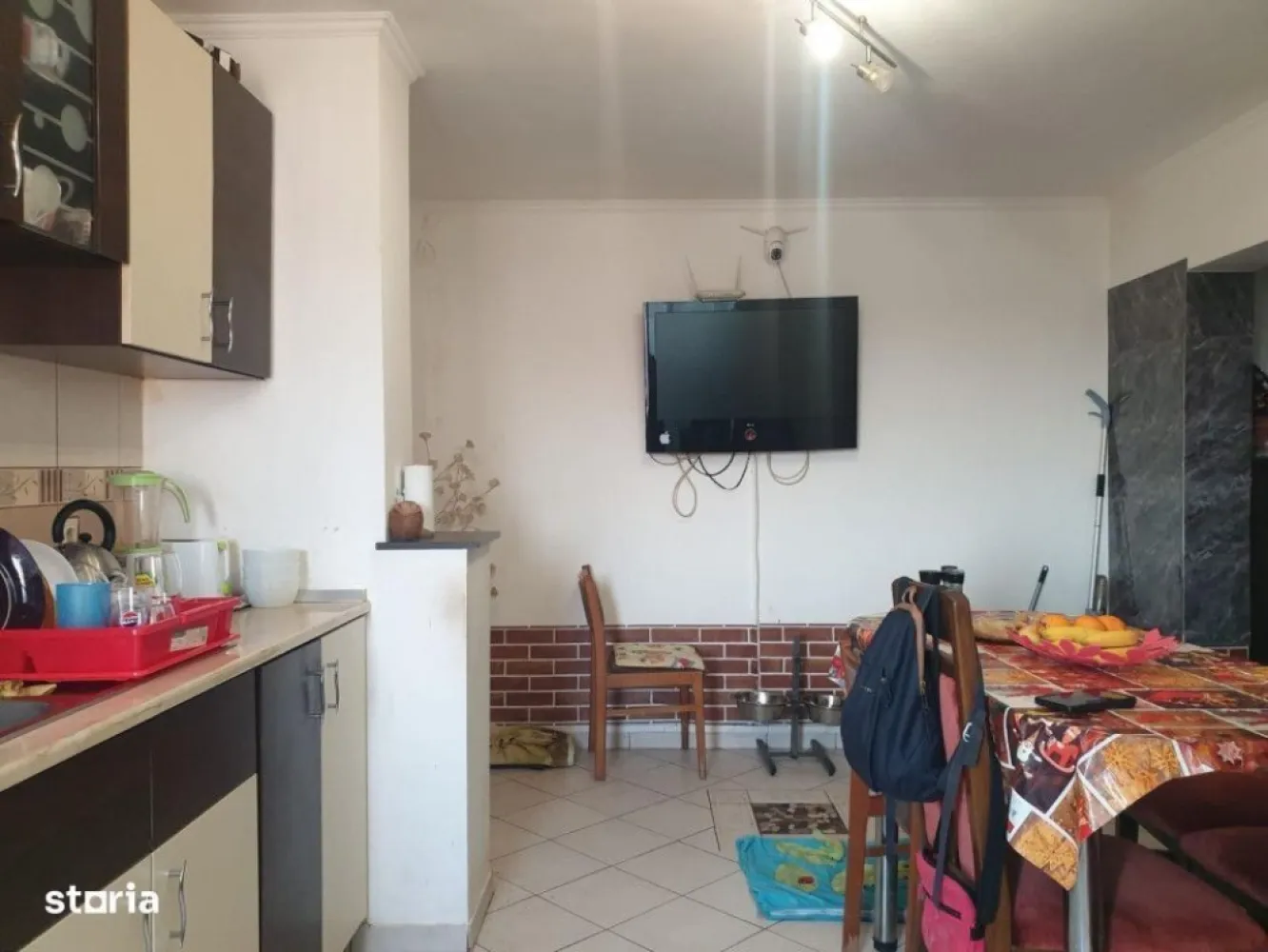 Apartament 3 camere satu mare micro 16 - Suprafață utilă: 70 m2 Numărul de camere: 3 Încălzire: fără informații Etaj: 4 Chirie: fără informații Stare: gata de utilizare Tip proprietate: locuință utilizată Forma de proprietate: drept de proprietate Liber de la: 2025-10-24 Tip vânzător: agenție Informații suplimentare: balcon