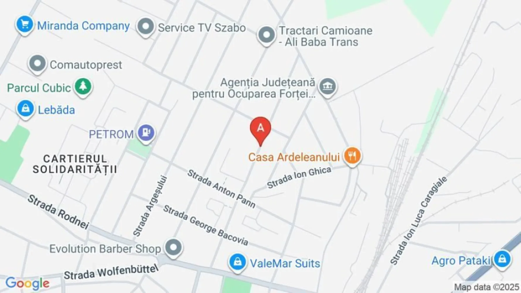 BRASADAS vinde ap 4 cam pe 2 nivele in casa, zona centrala. - Agentia Imobiliara BRASADAS vinde apartament cu 4 camere in casa veche, 2 băi cu geam, o cămară mare de alimente, o pivniță, o mica grădină. Www.brasadas.com