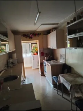 Vând apartament 3 camere