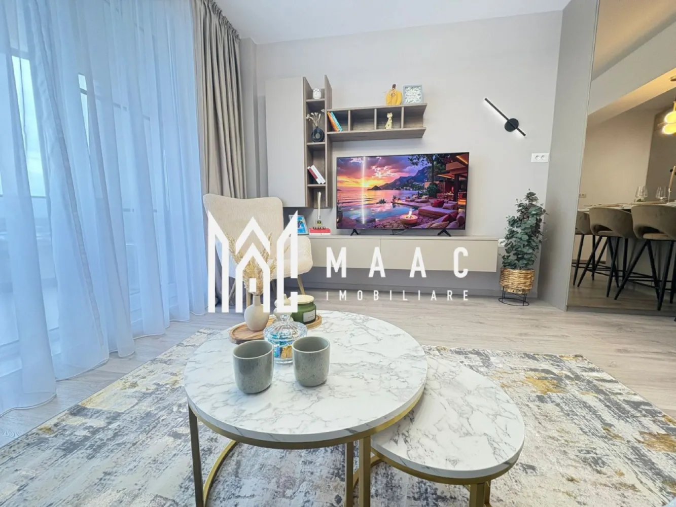 Aparatament 2 Camere | 65 MPU | Loc de Parcare | D.Stanca - MAAC imobiliare va propune spre vânzare un apartament modern cu 2 camere, situat în ansamblul rezidențial Evolution, – o zonă, liniștită și excelent conectată la toate punctele de interes ale orașului. Apartamentul are o suprafață utilă de 65 mp, este amplasat la etajul 7 din 10 al unui imobil nou și beneficiază de loc de parcare propriu și boxă de depozitare incluse în preț. Locuința se remarcă prin designul său rafinat, finisaje de înaltă calitate, mobilier și electrocasnice premium (Rovere, Mobexpert), precum și prin sistemul Smart Home complet integrat, care oferă confort, eficiență și siguranță la cel mai înalt nivel. Dotări și beneficii: Sistem Smart Home integrat Încălzire în pardoseală Suprafață utilă: 65 mp Loc de parcare propriu + boxă de depozitare Mobilier și electrocasnice Premium (Rovere, Mobexpert) Complet mobilat și utilat – totul nou Electrocasnice moderne: Mașină de spălat rufe Uscător de rufe Mașină de spălat vase Plită cu inducție Cuptor electric Frigider incorporat Espressor de cafea Aspirator, fier și masă de călcat Hotă incorporată Aer condiționat 2 televizoare Smart 4K Ultra HD Video interfon Veselă, tacâmuri și accesorii incluse Totul este nou, pregătit să ofere confort și funcționalitate maximă, ideal pentru o locuință modernă sau o investiție premium. Locație: Strada Regina Maria, ansamblul rezidențial Evolution Tip: Apartament 2 camere Suprafață utilă: 65 mp Etaj: 7 din 10 Parcare și boxă de depozitare incluse Stare: Mobilat și utilat complet, gata de locuit Pentru mai multe detalii si programarea unei vizionari va rugam mentionati ID: CP2771569 }}