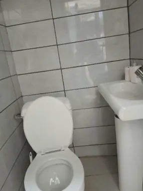Spaţiu Comercial de Închiriat
