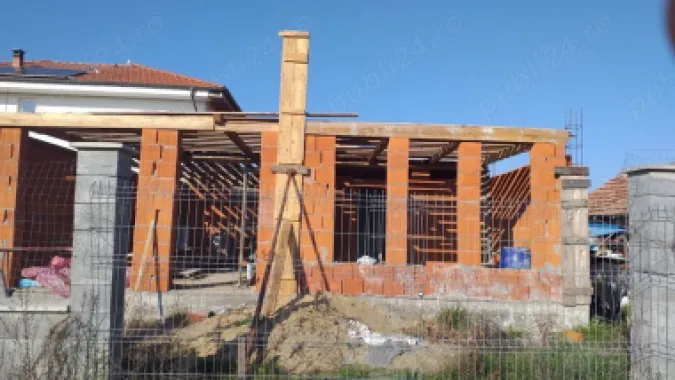 casa duplex cu etaj in faza de constructie la 5 km de satu mare pret acuma in faza aceasta 45000eu