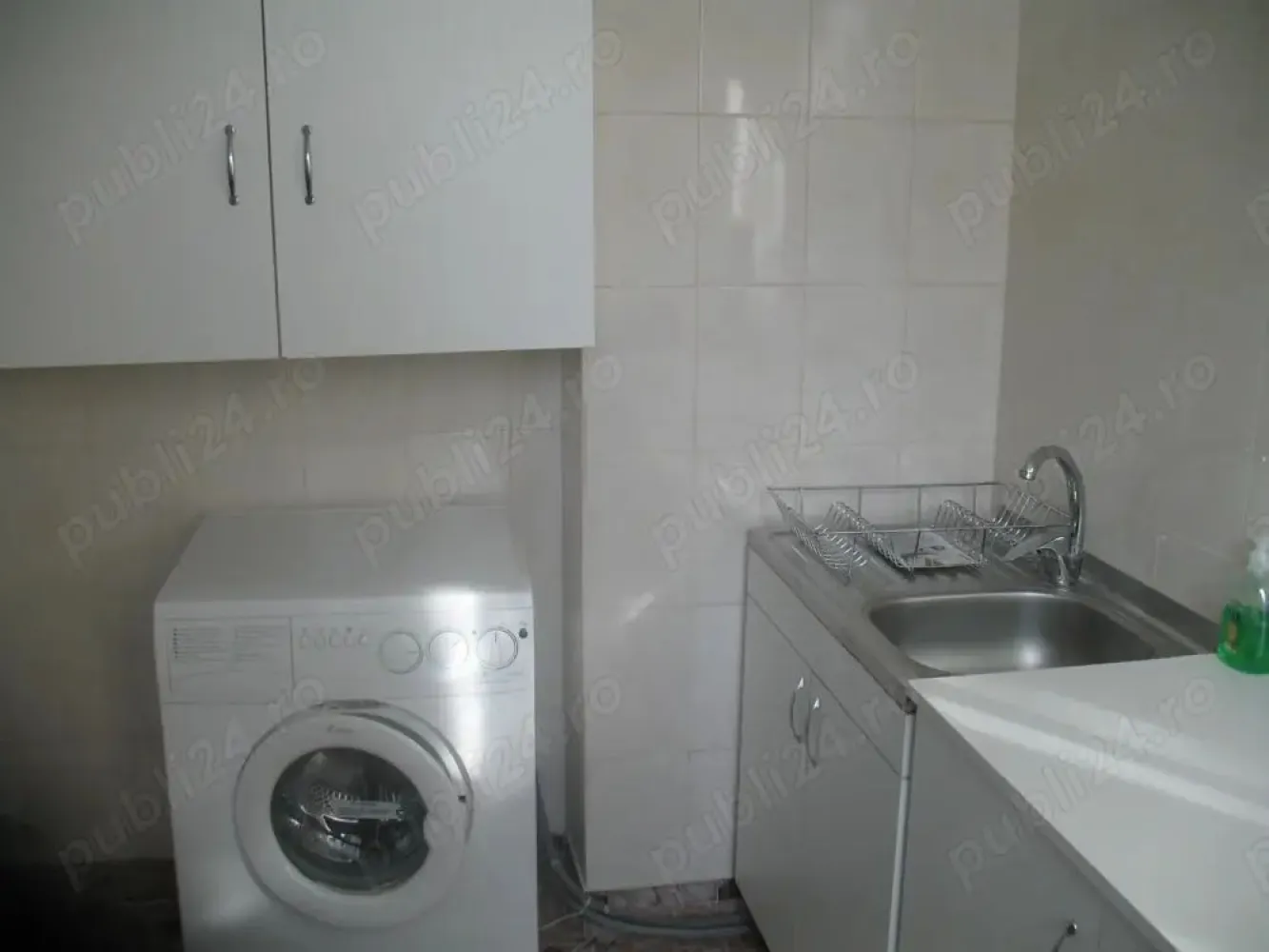 Inchiriere apartament 2 camere - Proprietar Inchiriez apartament 2 camere decomandate pe str.Malcoci, stradal in apropierea policlinicii Malcoci. Situat intr-un bloc cu 4 etaje, confort 1, aer conditionat, mobilat, utilat, 52 mp. La 3 min de statia de tramvai si 20 min de Unirii. Nu are balcon.Centre comerciale in apropiere. Liber de la 01.06.2025. Inchirierea se face numai cu contract la ANAF.