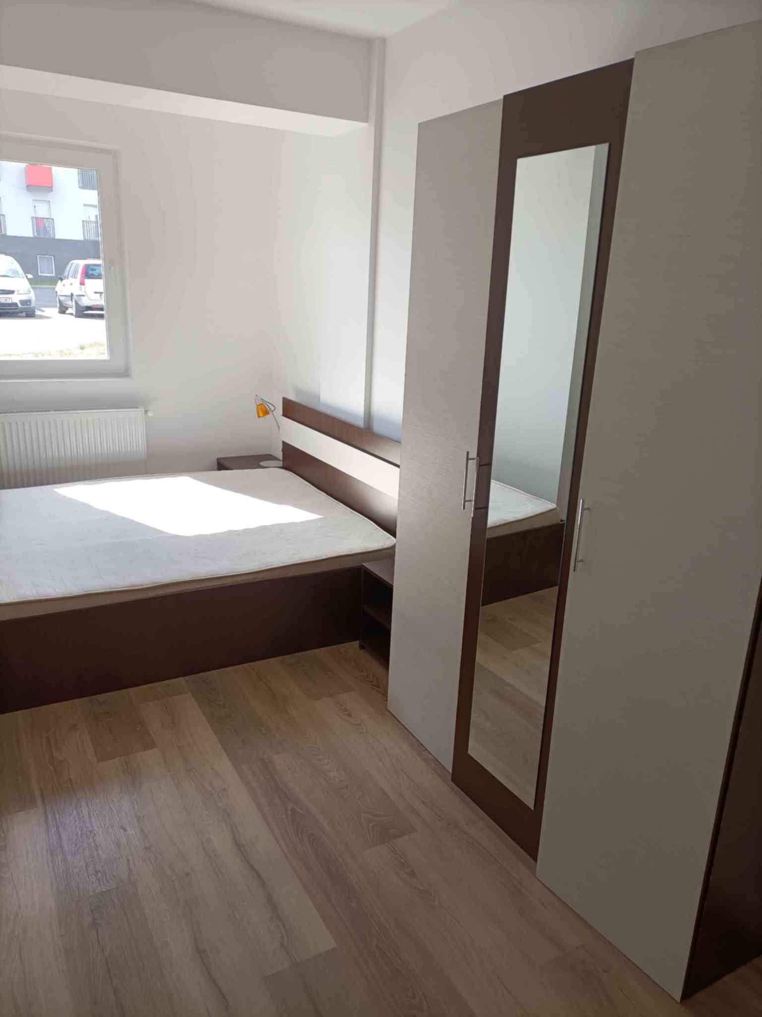 Schimb apartament Florești judetul Cluj cu casă renovată în județul Cluj.